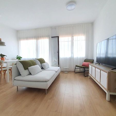 Acojedor Piso Cerca Del Metro Apartment Cornella de Llobregat Bagian luar foto
