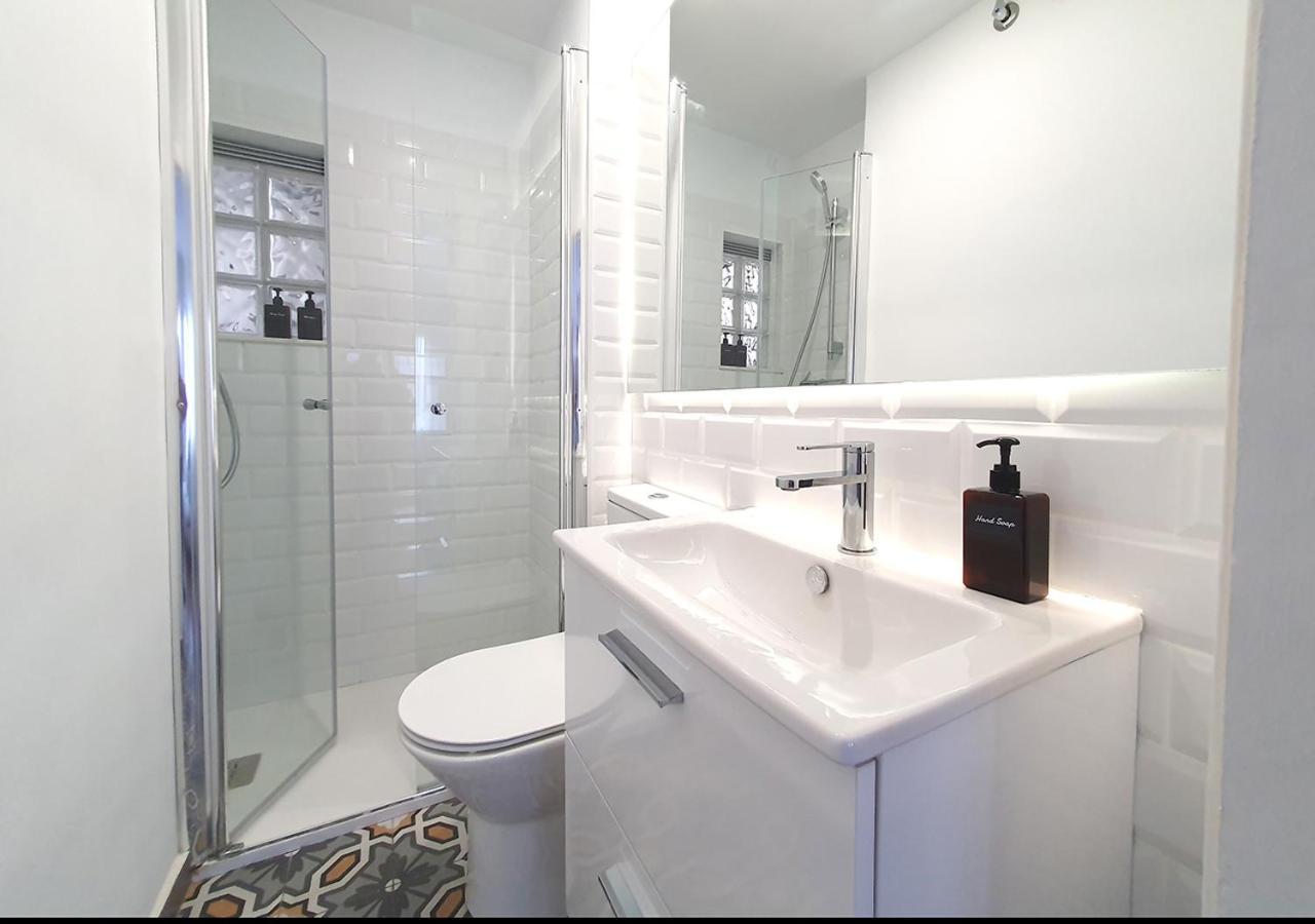 Acojedor Piso Cerca Del Metro Apartment Cornella de Llobregat Bagian luar foto