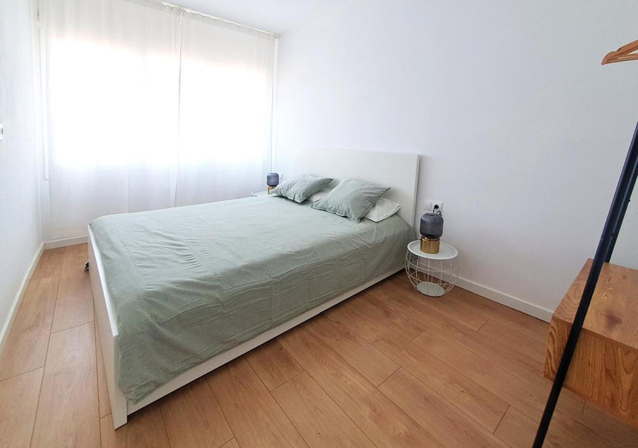 Acojedor Piso Cerca Del Metro Apartment Cornella de Llobregat Bagian luar foto